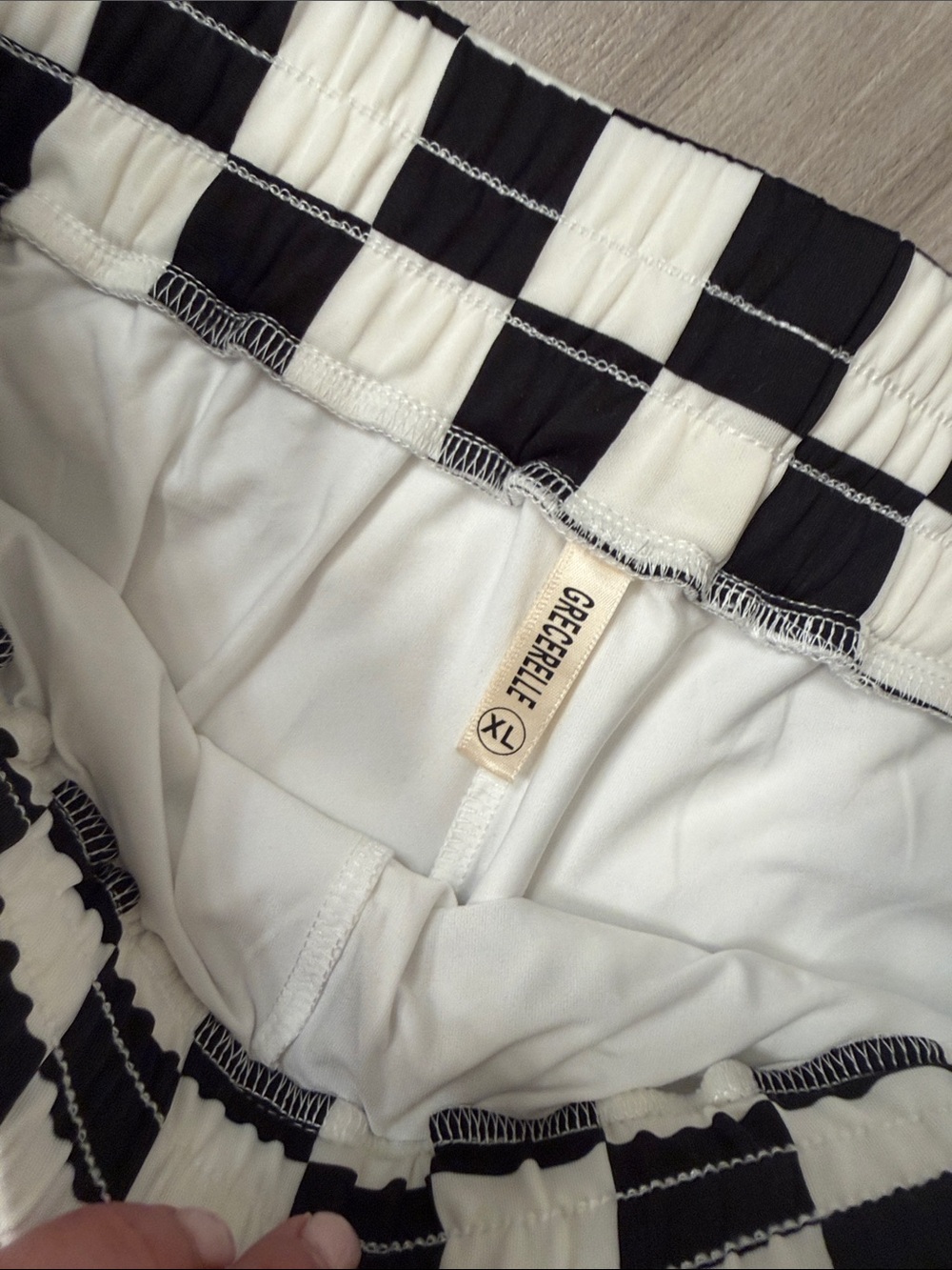 NEW Checkerboard Black and White Skort - XL (size 12-14) - Picture 8 of 9